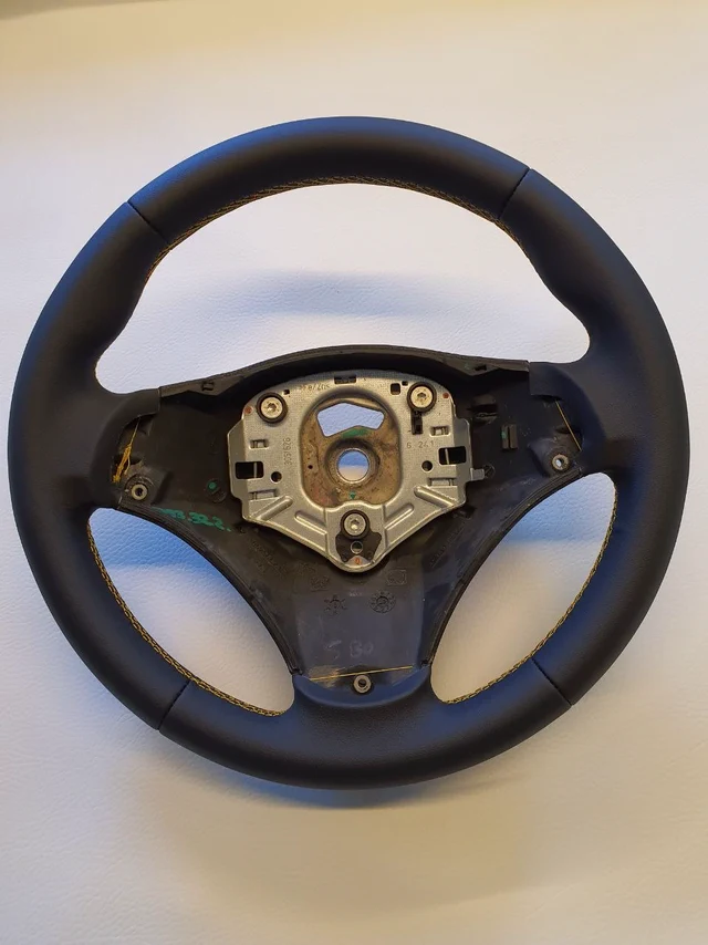 Steering wheel retrim