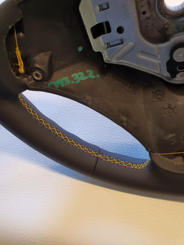 Steering wheel retrim